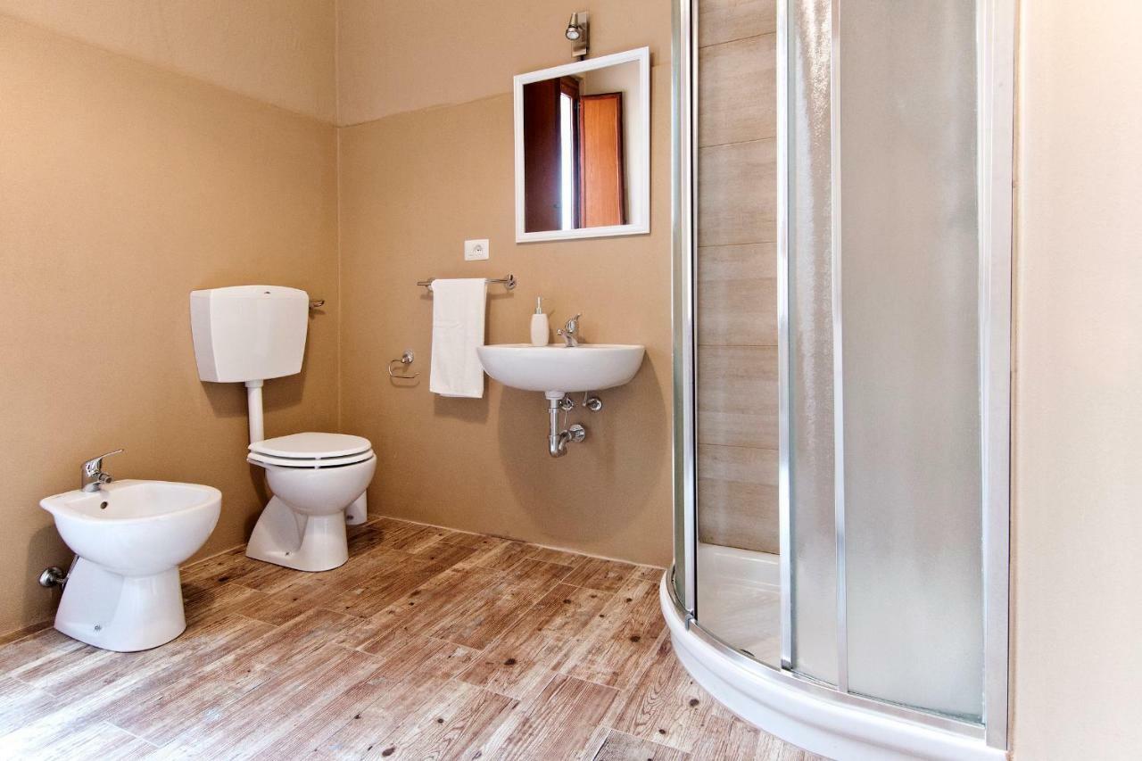Blulassu City Center Rooms Кальярі Екстер'єр фото